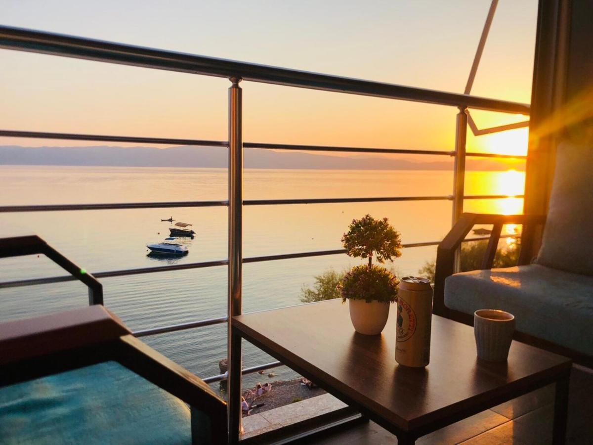 Sunrise Beach Pestani Kültér fotó